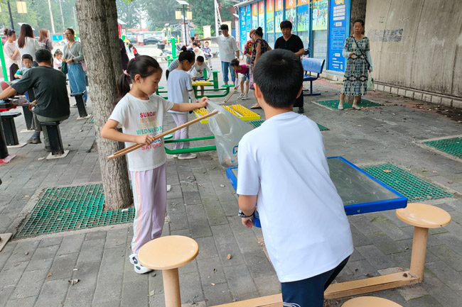 博鱼综合体育丰台宛平街道：童心协力 打造垃圾分类新时尚(图2)