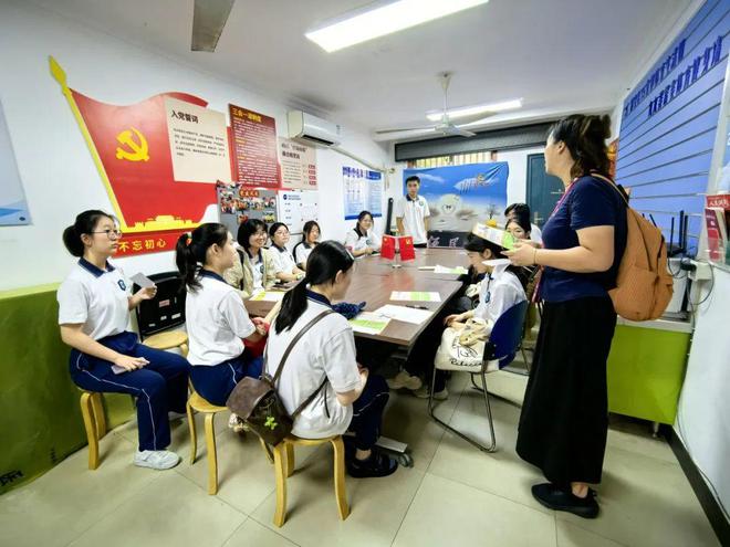 博鱼综合体育垃圾分类大家说 听！来自学生志愿者的感想